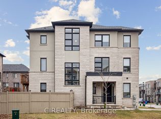 325 Laplante St, Newmarket, ON L3X0M5