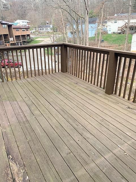 1st image of 758A Gordon Dr