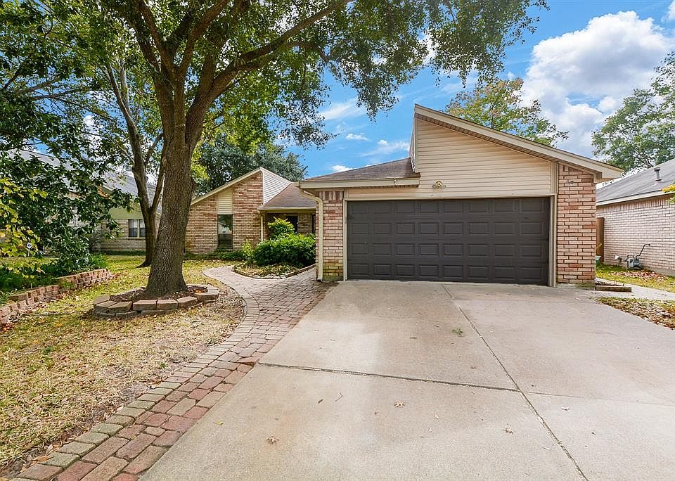 1st image of 10515 Golden Meadow Dr