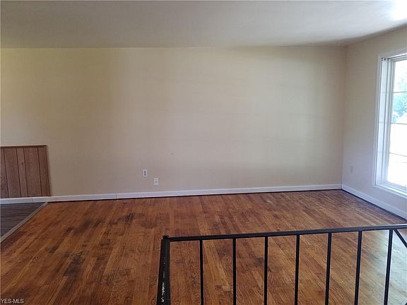 4th image of 3329 Merriweather St NW