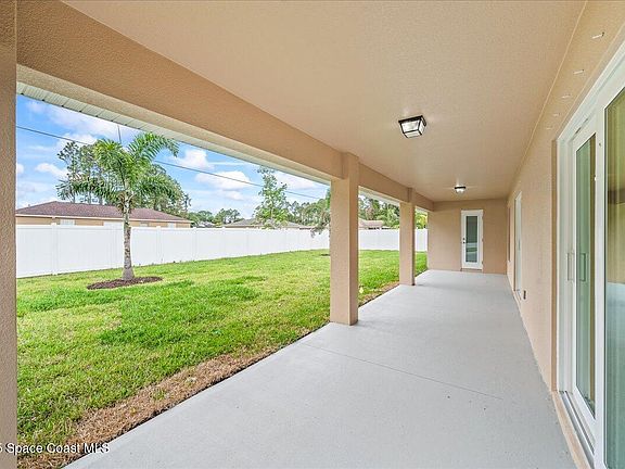 4th image of 1204 Captiva Island Cir SW
