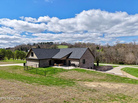 5th image of 2132 Anderson Bend Rd