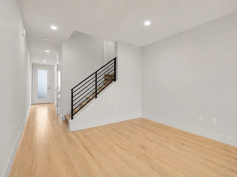 10162 Holman Rd #F — Photo 4
