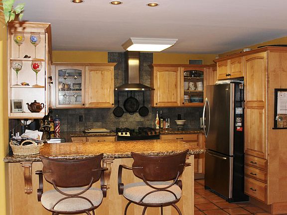 5th image of 2445 E Cheryl Dr