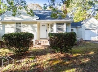 53 Newman St, Patchogue, NY 11772