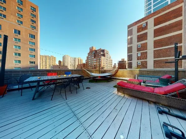 382 3rd Avenue image 1 of 11