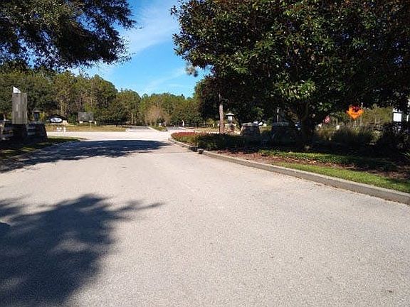 3rd image of 23526 Valderama Ln