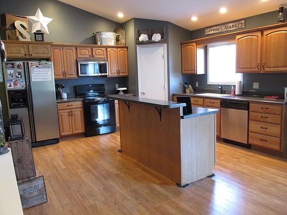 5th image of 1103 Meadow Ln