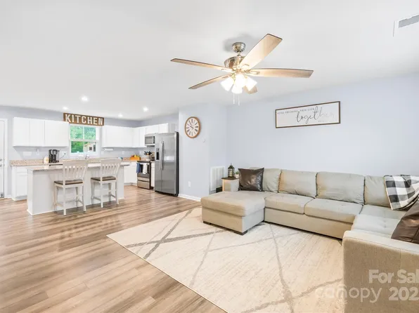115 Crownpiece St, Troutman, NC 28166