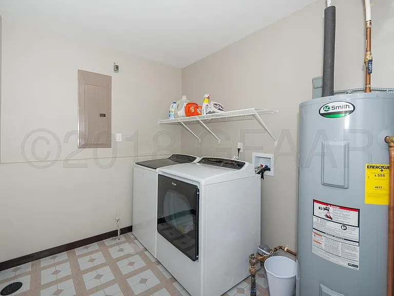 5461 Mac Dr — Photo 4