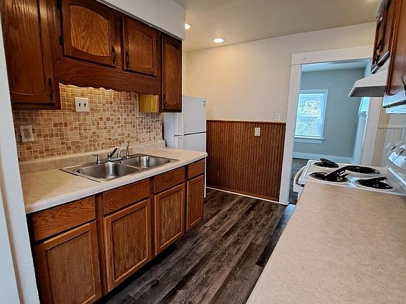 2nd image of 43 E Shadyside Dr