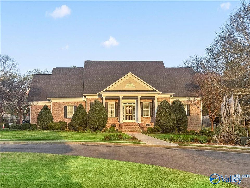 1st image of 978 Hampton Ridge Cir NW