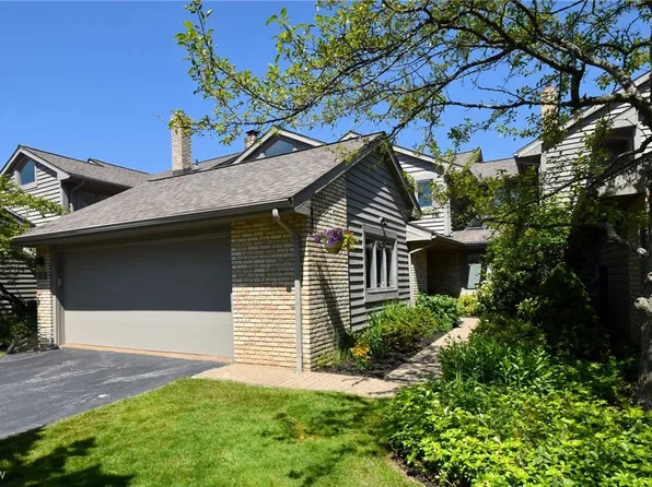 7 Deerfield Ln, Beachwood, OH 44122