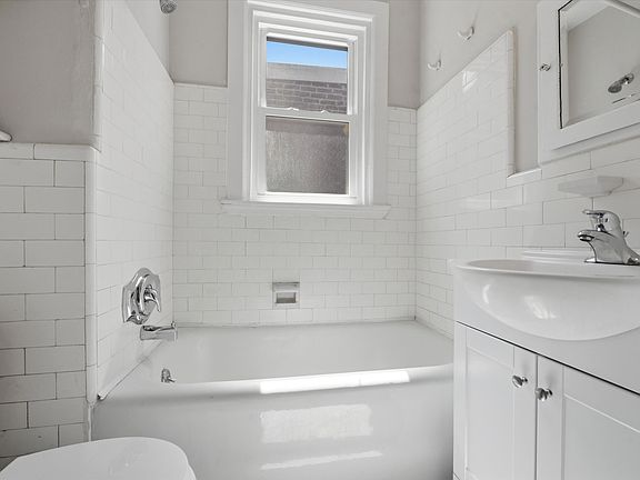 3rd image of 4 Gay St APT B
