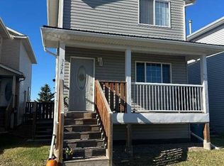 367 16th St E, Brooks, AB T1R1K5