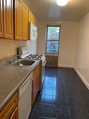 1st image of 14210 Roosevelt Ave #1