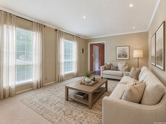 2nd image of 15101 Encino Verde