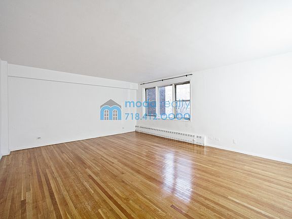 4th image of 3701 Henry Hudson Pkwy W #4A