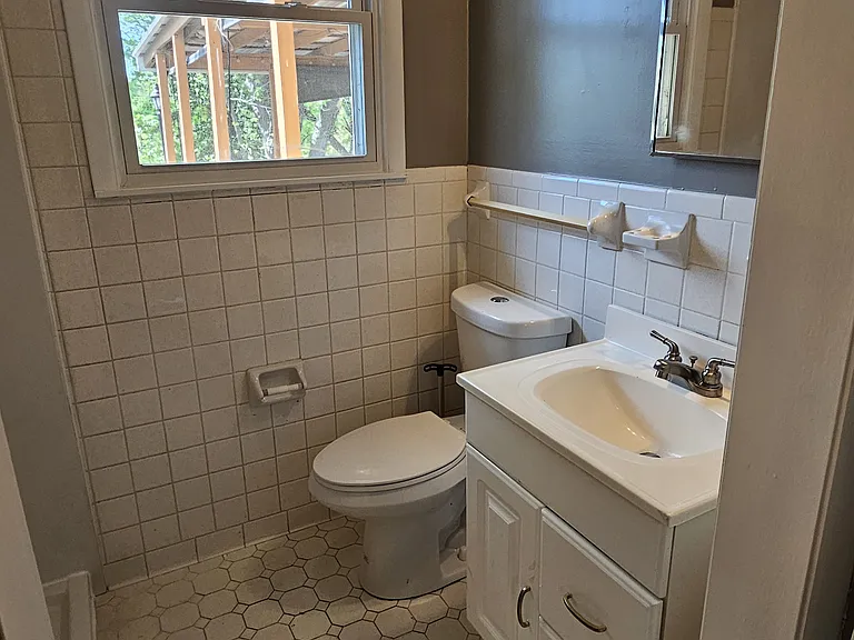 311 Roberta Dr — Photo 7