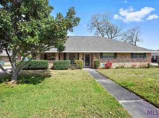 9391 El Cajon Dr, Baton Rouge, LA 70815