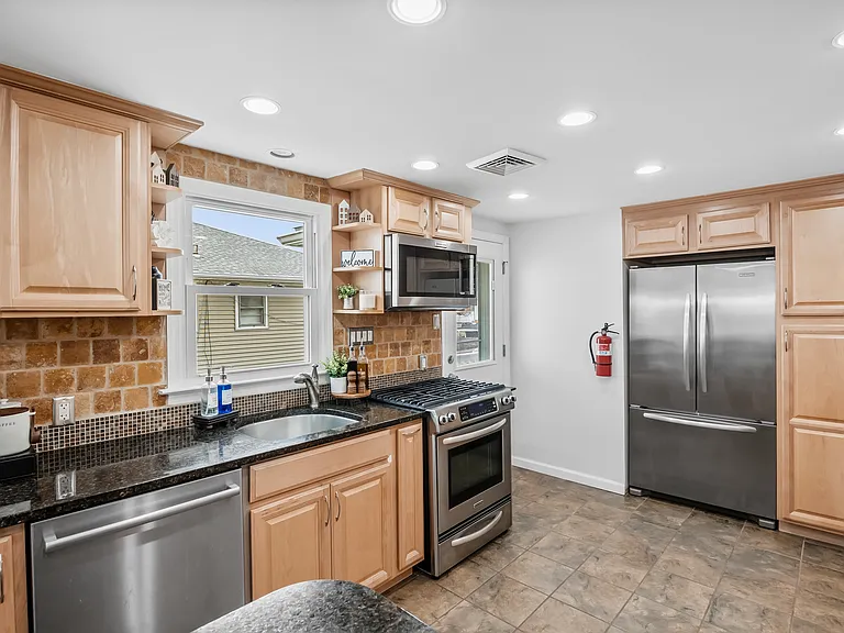 347 N Raleigh Ave #1 — Photo 8