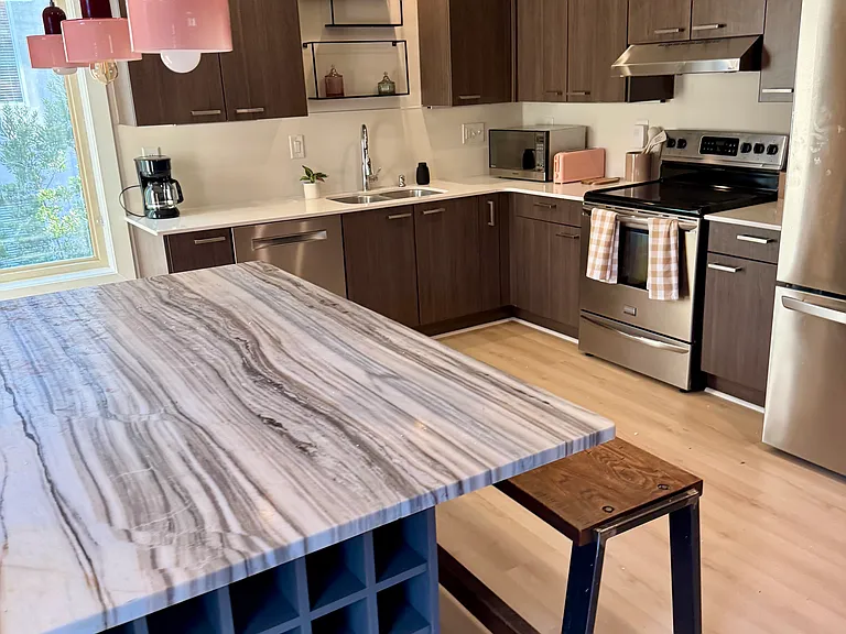 11 Skyline Way NE — Photo 1