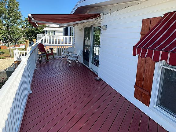 Rear deck