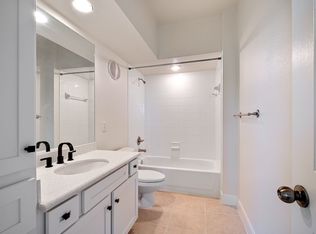 7701 Rialto Blvd APT 637, Austin, TX 78735