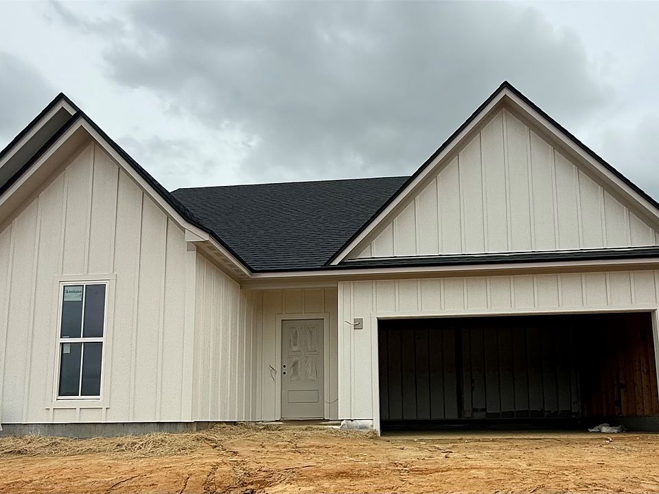 1st image of 703 Joseph Ln #2