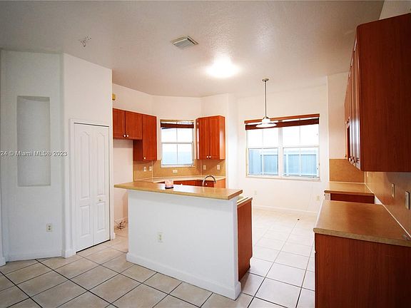 5th image of 8877 NW 179th Ln