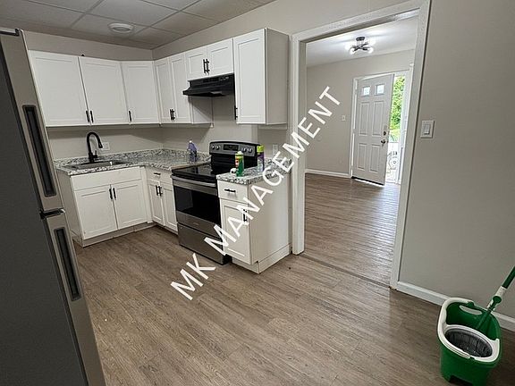 5th image of 114 N Rebecca Ave #1
