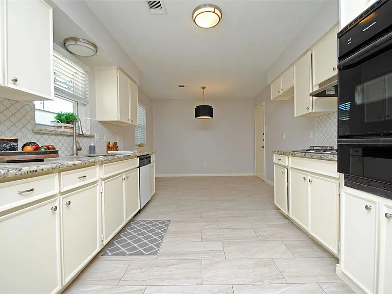 10659 Northbrook Dr — Photo 9