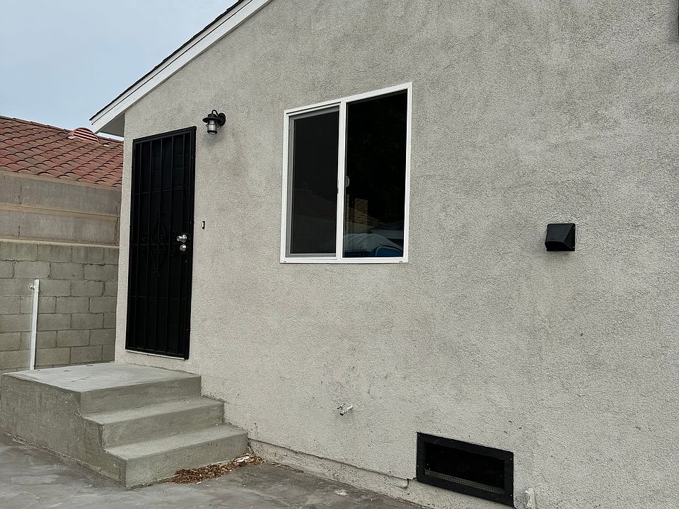 1st image of 3624 Walnut St #A