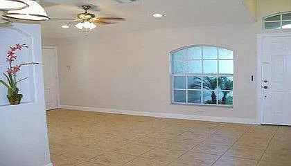 2nd image of 3335 Everglades Blvd S