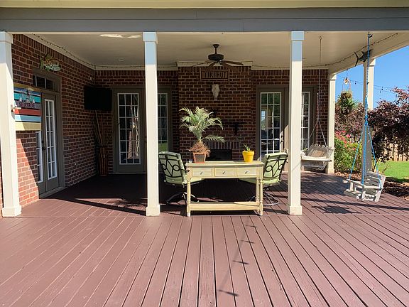 outdoor entertainment area