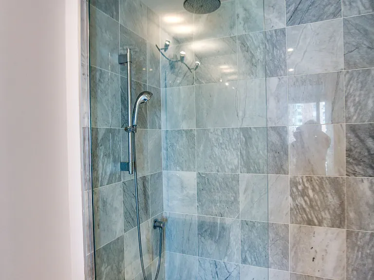 300 Lisgar St #603 — Photo 23
