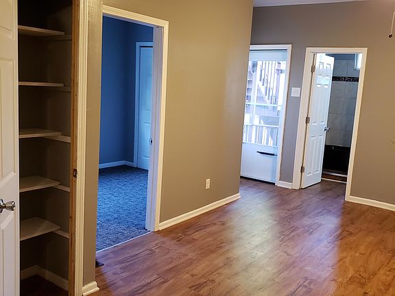 5th image of 447 S 14th Ave APT 1N