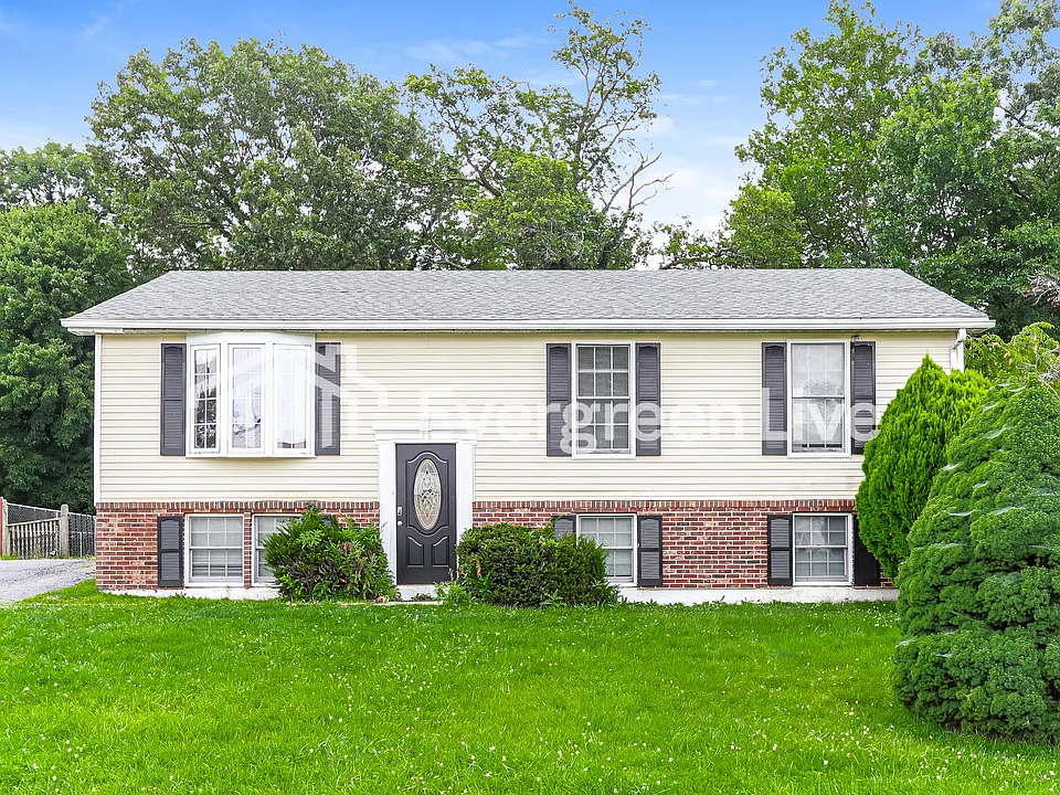 16 Donaldson Dr