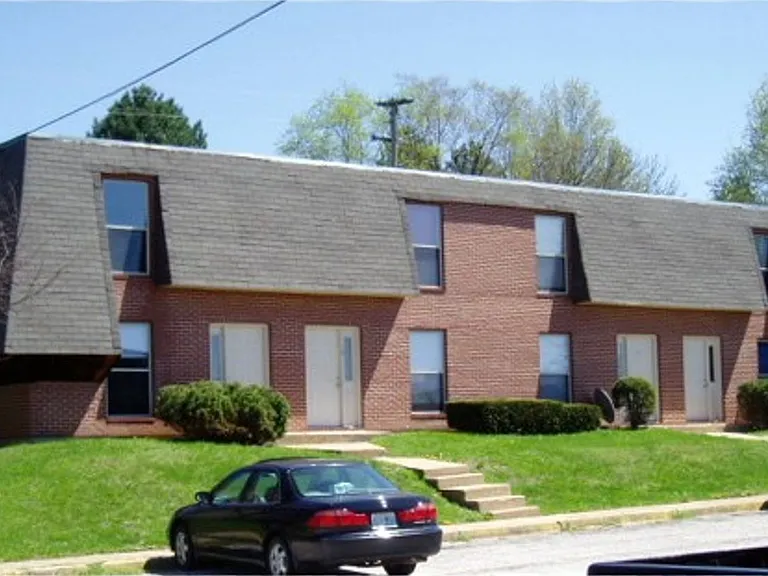 1318 Truman Ave — Photo 2