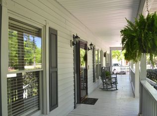 209 Blackberry Ln, Cheraw, SC 29520