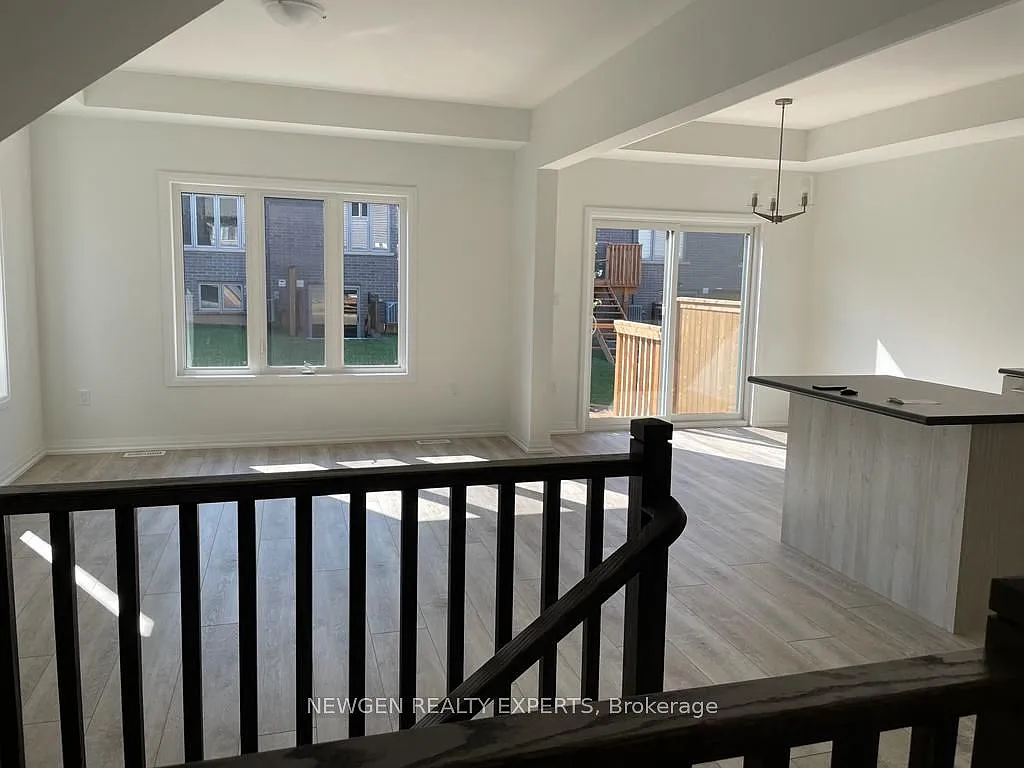 4 bed, $2,550 — Photo 4