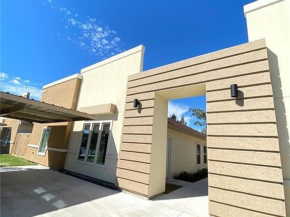 2nd image of 2103 Garden Ridge Dr #4