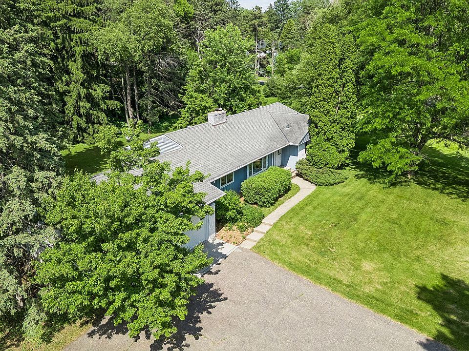 1st image of 205 Oakview Rd