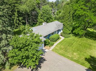 205 Oakview Rd, West Saint Paul, MN 55118