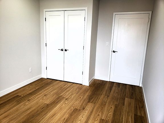 5th image of 58-12 Queens Blvd #7