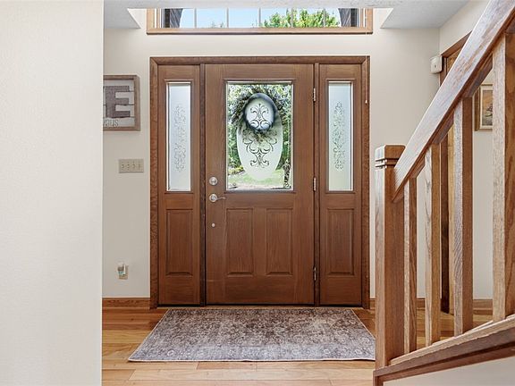3rd image of 271 Clare Dr