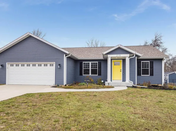 215 Corwin Meadows Dr, Lawrence, MI 49064
