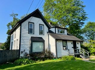 217 Washington St #1, Barrington, IL 60010