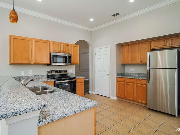 5th image of 14426 Estrella Dr