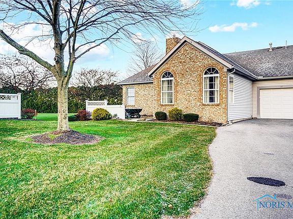 3rd image of 31 Foxgate Cir W